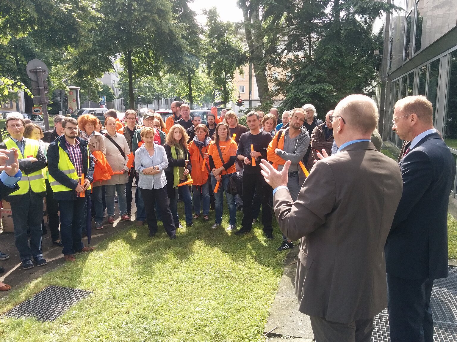  – Warnstreik in Düsseldorf. Foto: Arne Pöhnert