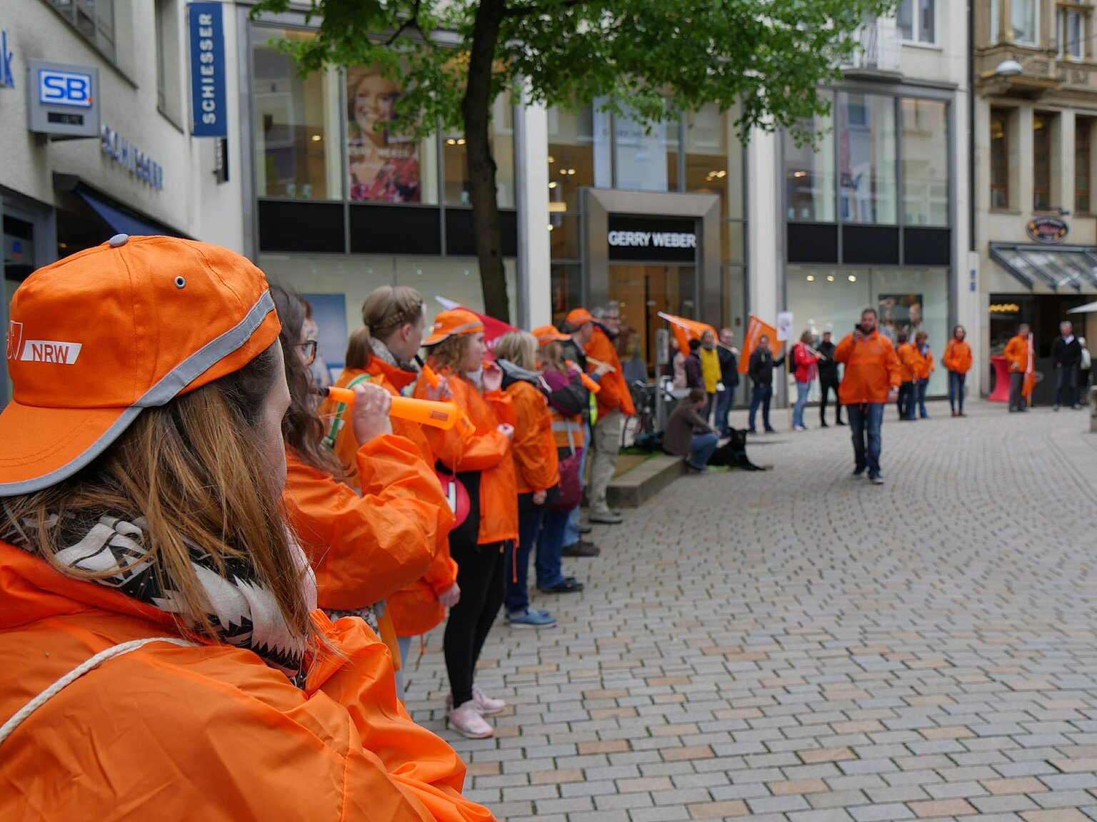  – Menschenkette in Bielefeld, Foto: Jost Wolf