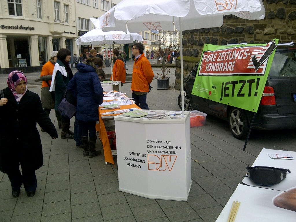  – Der Stand des DJV auf dem Bottlerplatz in Bonn. Foto: sb